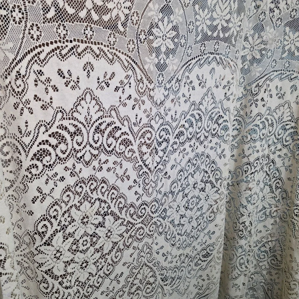 Vintage Cream Lace Tablecloth Floral Medallion Cottagecore Victorian 105x75